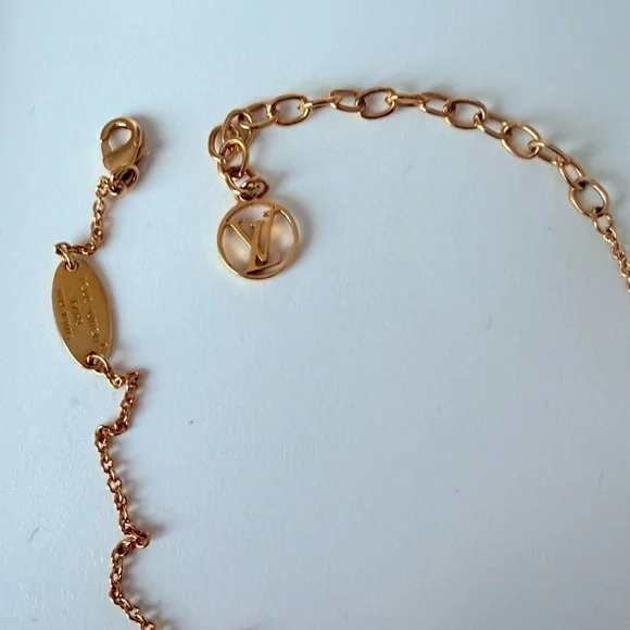 Louis Vuitton Iconic Enamel Rose Gold Necklace (Like-new) - Picture 8 of 11